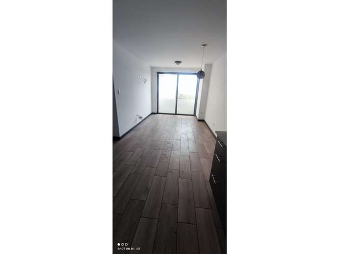  APARTAMENTO EN VENTA – 3 HAB + NIVEL ALTO | PETÁPOLIS | ZONA 12 - Imagen 7