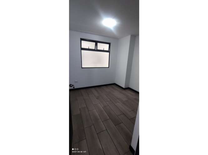  APARTAMENTO EN VENTA – 3 HAB + NIVEL ALTO | PETÁPOLIS | ZONA 12 - Imagen 8