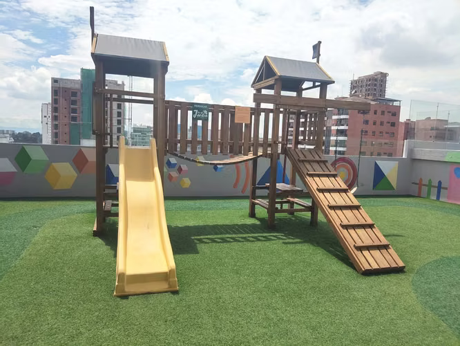 APARTAMENTO EN RENTA EN ZONA 10 EDIFICIO MORETTI  - Imagen 12