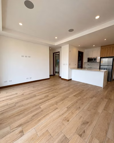 APARTAMENTO EN RENTA ZONA 10 CON LÍNEA BLANCA FERRE 10 - Miniatura 6