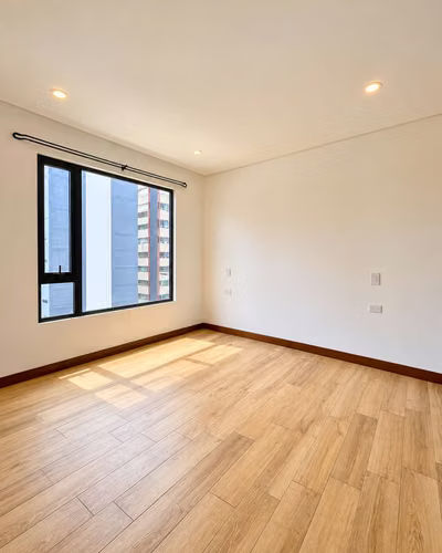 APARTAMENTO EN RENTA ZONA 10 CON LÍNEA BLANCA FERRE 10 - Miniatura 8