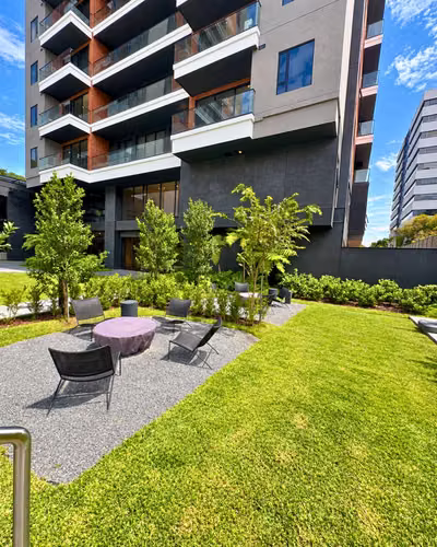 APARTAMENTO EN RENTA ZONA 10 CON LÍNEA BLANCA FERRE 10 - Miniatura 2