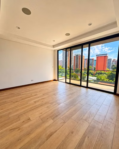 APARTAMENTO EN RENTA ZONA 10 CON LÍNEA BLANCA FERRE 10 - Miniatura 4