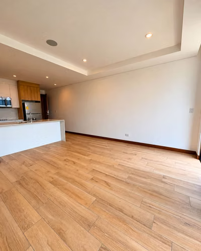 APARTAMENTO EN RENTA ZONA 10 CON LÍNEA BLANCA FERRE 10 - Miniatura 7