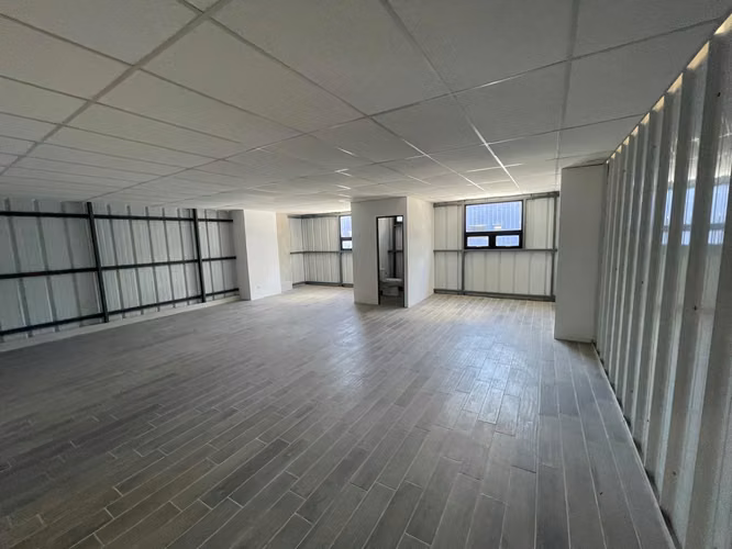 OFIBODEGA EN VENTA/RENTA KM 13 SANTA ROSALÍA | 11 M DE ALTURA, OFICINAS Y 5 PARQUEOS | PV - Imagen 7