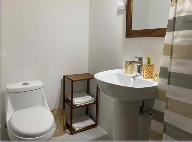 Apartamento amueblado en zona 7 - Imagen 5
