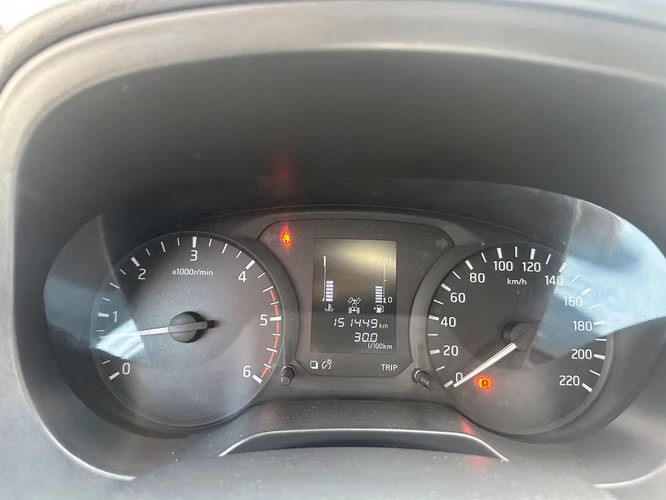 Nissan Np300 2020 Mecánico 4x4  de Agencia Turbo Diesel Bien cuidado Listo Para trabajar 
