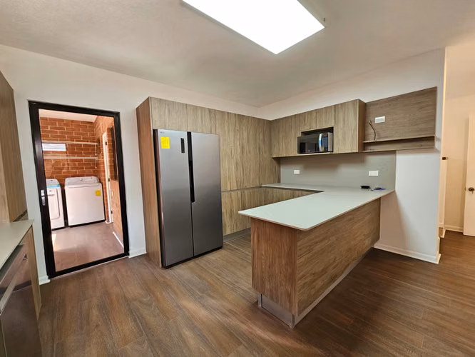 CASA REMODELADA EN ALQUILER EN ELGIN 2 ZONA 13 | JARDÍN, 3 HABITACIONES C/U CON BAÑO Y SALA FAMILIAR | PV - Imagen 15