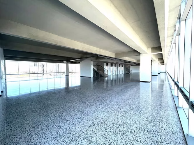 Edificio en Zona 10