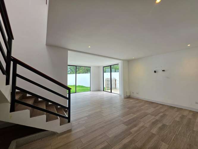 CASA EN VENTA PORTAL DEL BOSQUE IV | AMPLIO JARDÍN, 5 PARQUEOS Y CLUB CON PISCINA | PV - Imagen 12