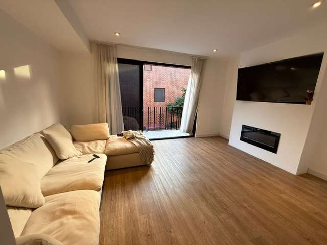 Vendo casa en Zona 13 CONDOMINIO CAÑADAS DE ELGIN - Imagen 7