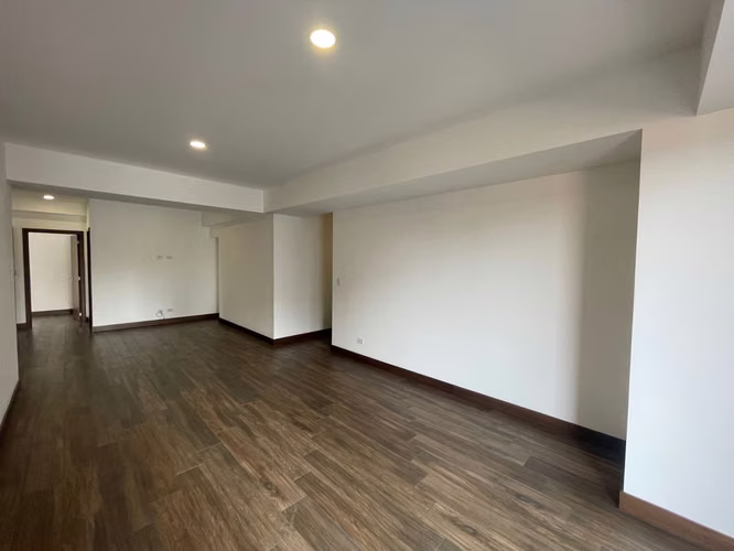 Rento apartamento en Zona 14 EDIFICIO EXCLUSIVO ROOFTOP CON PISCINA - Miniatura 8