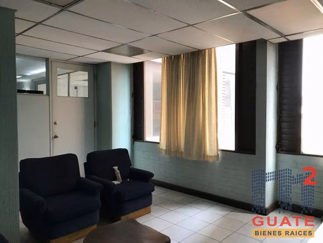 Vendo Oficina en Zona 10 - Miniatura 2