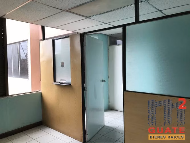 Vendo Oficina en Zona 10 - Miniatura 6