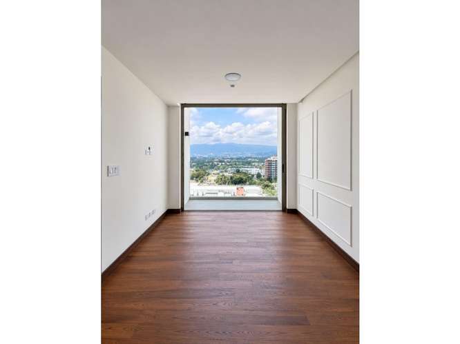 Apartamento en Venta Zona 10 - Imagen 3