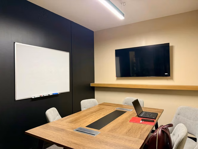 APARTAMENTO AMUEBLADO EN RENTA EN ZONA 13, EDIFICIO VERDÚ