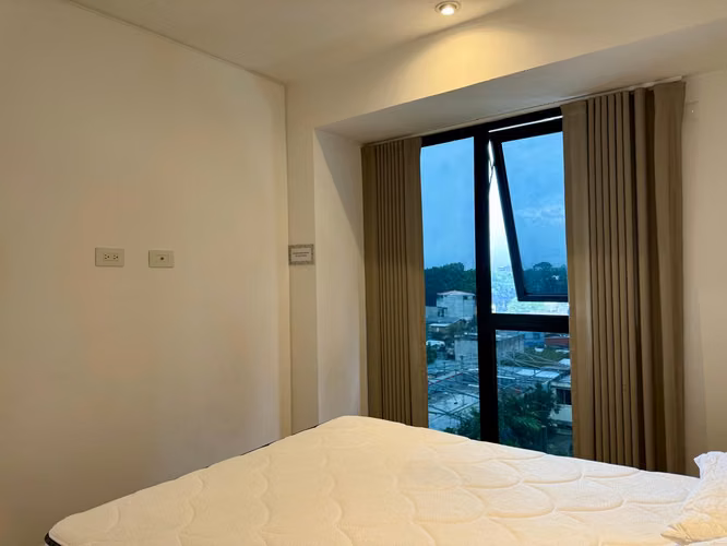 APARTAMENTO AMUEBLADO EN RENTA EN ZONA 4, QUO - Miniatura 6