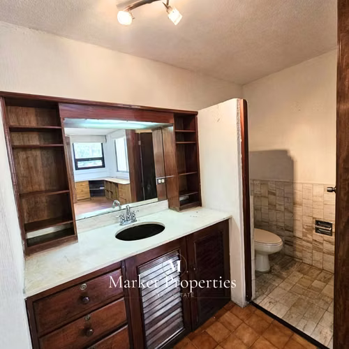 Casa en alquiler Zona 10, 4 habitaciones, cerca de Pradera - Miniatura 11