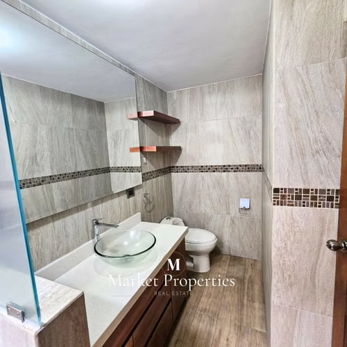 Casa en alquiler Zona 10, 4 habitaciones, cerca de Pradera - Miniatura 12