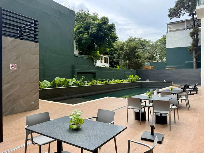 APARTAMENTO EN RENTA EN ZONA 10, ATARAH 