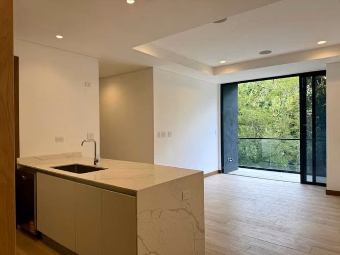 APARTAMENTO EN RENTA EN ZONA 10, FERRÉ DIEZ 