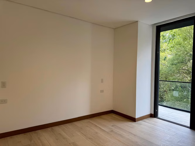 APARTAMENTO EN RENTA EN ZONA 10, FERRÉ DIEZ 