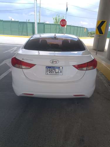 HIUNDAY ELANTRA GLS MOD. 2013 RECIEN INGRESO 