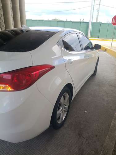 HIUNDAY ELANTRA GLS MOD. 2013 RECIEN INGRESO 