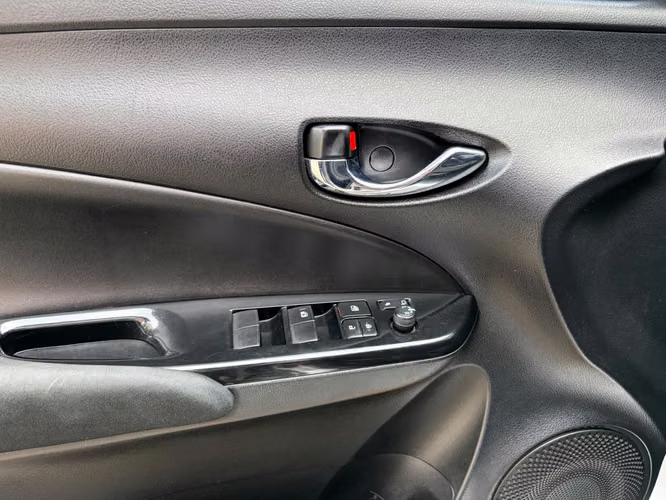 Toyota Yaris G de Agencia Modelo 2022 - Imagen 11