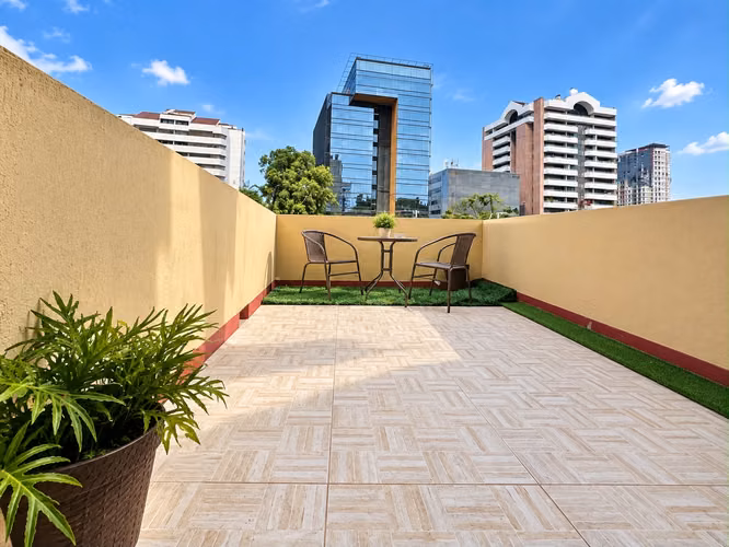 Alquiler Apartamento Amueblado 2 habitaciones Zona 14  - Imagen 2
