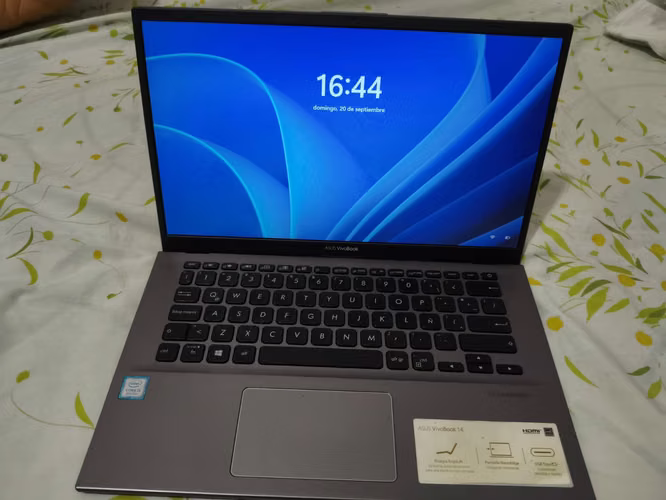 Laptop