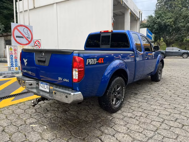 Nissan frontier automático 4x4 v6 2013 - Imagen 7