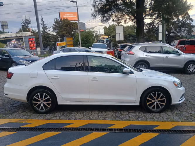 Volkswagen jetta 1.8 turbo 2015  - Imagen 3