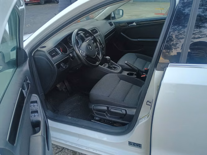 Volkswagen jetta 1.8 turbo 2015  - Imagen 10