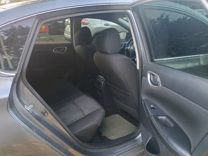 Nissna sentra sr automático 2016 - Imagen 7