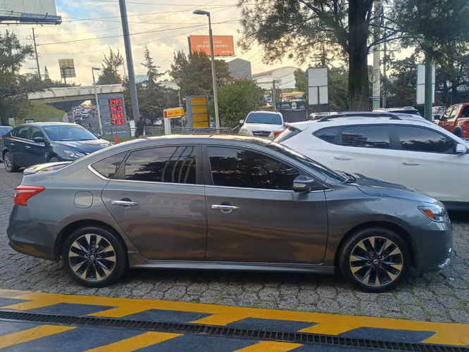 Nissna sentra sr automático 2016