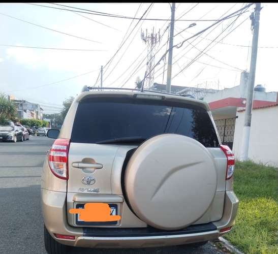 VENDI RAV 4 MODELO 2011 AUTOMÁTICA  - Imagen 2