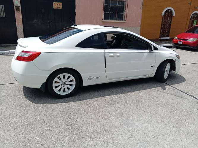 Honda Civic ex coupe automático motor 1.8 modelo 2010