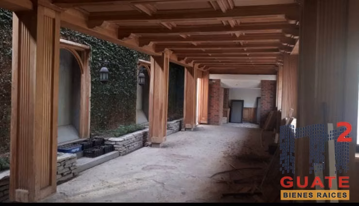 Casa fuera de condominio en Venta, Zona 10 - Miniatura 2