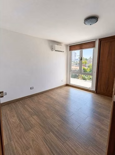 APARTAMENTO EN RENTA EN JARDINES DE LA VILLA ZONA 10 - Miniatura 8
