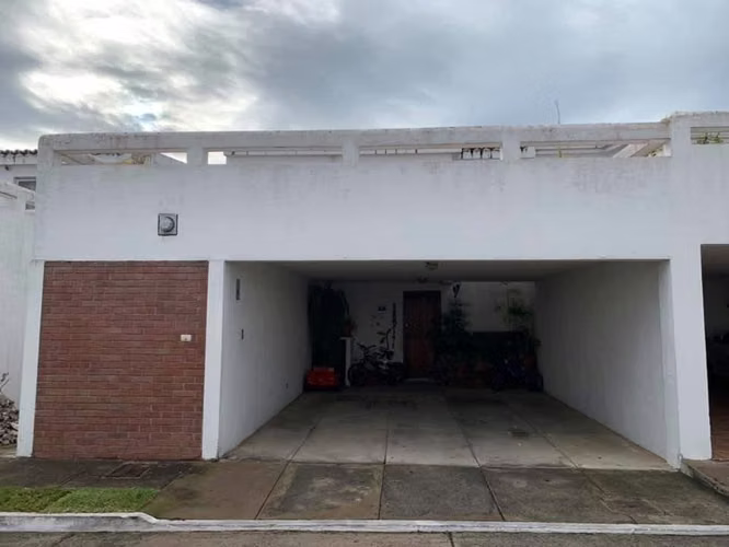 Casa en Zona 16