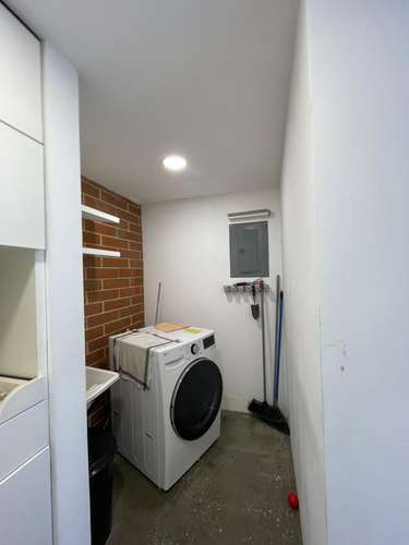 Apartamento de 2 Niveles estilo Loft en Edificio 4Venezia 4 grados norte Zona 4