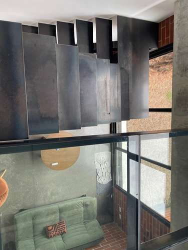 Apartamento de 2 Niveles estilo Loft en Edificio 4Venezia 4 grados norte Zona 4