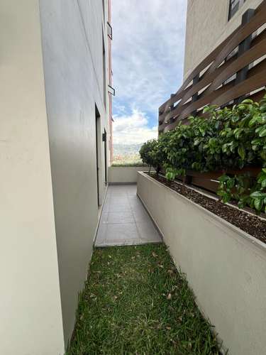Venta de Apartamento con Jardín en IQ10 Zona 10 | Nivel alto - Imagen 13