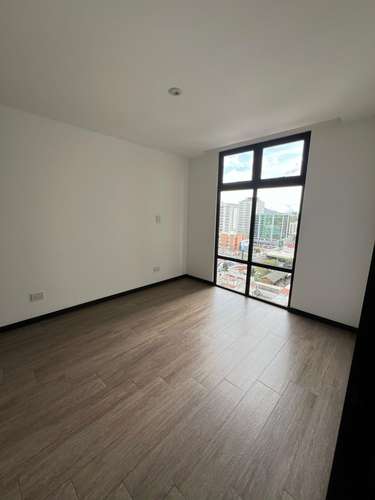 Venta de Apartamento con Jardín en IQ10 Zona 10 | Nivel alto - Imagen 6