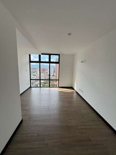 Venta de Apartamento con Jardín en IQ10 Zona 10 | Nivel alto - Imagen 4