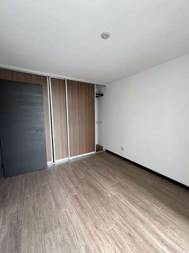 Renta de Apartamento con Jardín en Nivel alto en IQ10 Zona 10 | 3 Habitaciones  - Imagen 7
