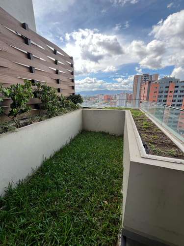 Renta de Apartamento con Jardín en Nivel alto en IQ10 Zona 10 | 3 Habitaciones  - Imagen 17
