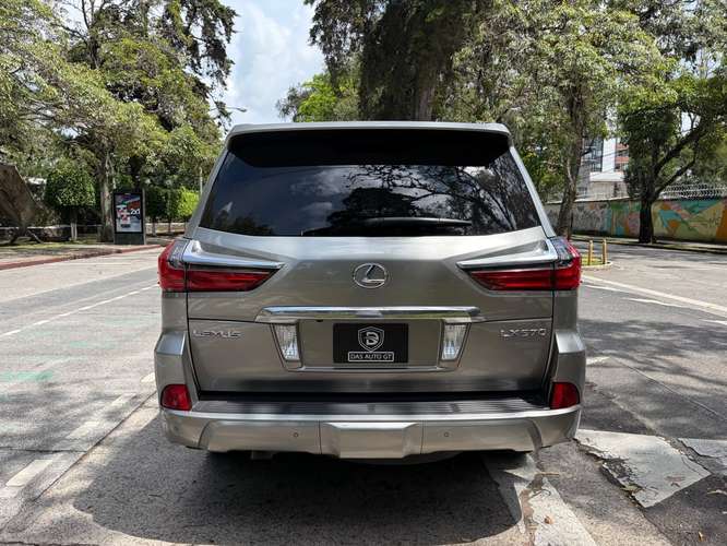 Lexus LX570 de Agencia Modelo 2017 - Imagen 4