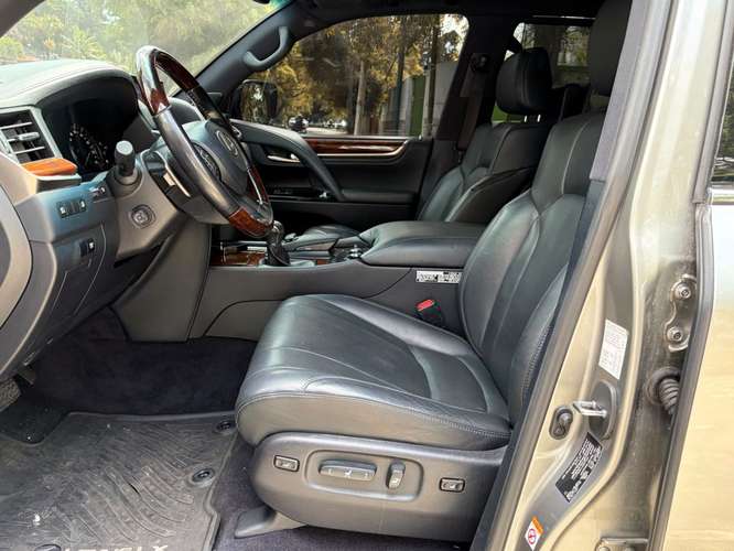 Lexus LX570 de Agencia Modelo 2017 - Imagen 10